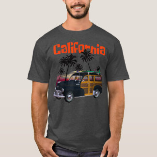 Ein cooler klassischer Holzstil - Surfwagen im Kal T-Shirt