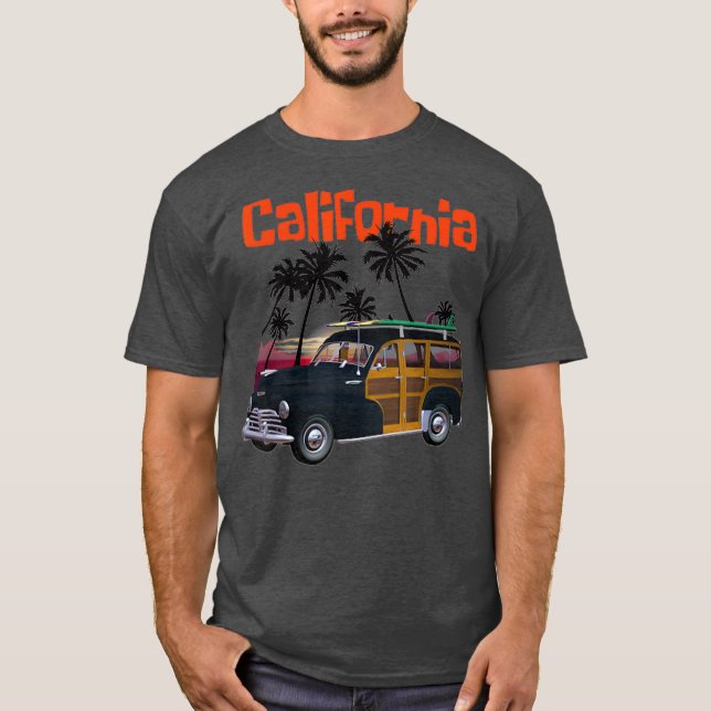 Ein cooler klassischer Holzstil - Surfwagen im Kal T-Shirt (Vorderseite)