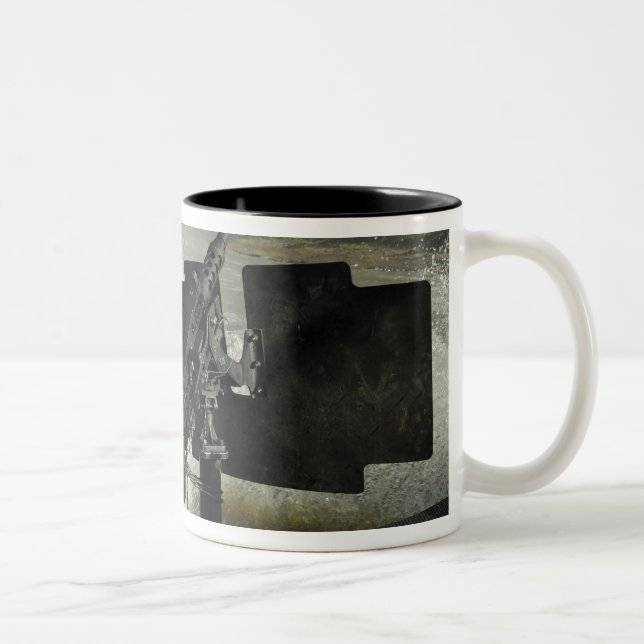 Ein Crewman der Kriegsmarine 2 Zweifarbige Tasse (Rechts)