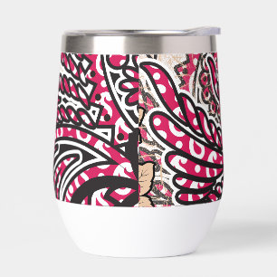 Ein dekoratives Paisley-Design mit lebhaftem Rot u