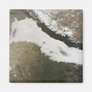 Ein dicker Ufer niedriger Wolken Magnet