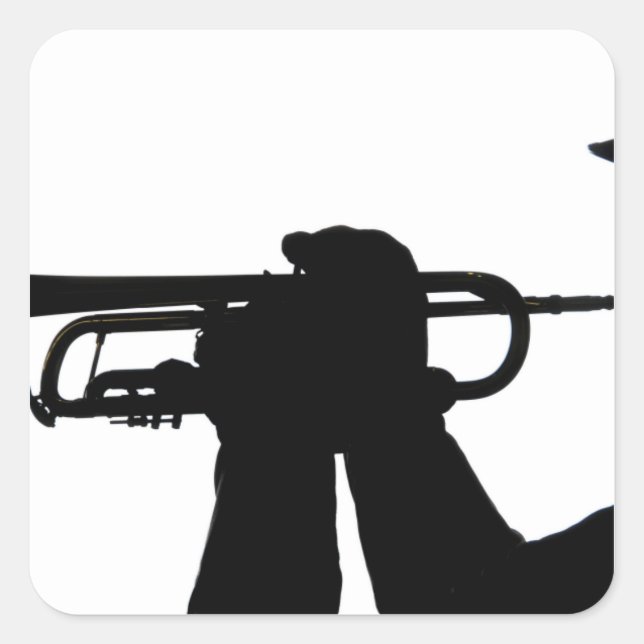 Ein Dienstmitglied spielt eine Melodie Quadratischer Aufkleber (Vorderseite)