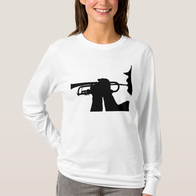 Ein Dienstmitglied spielt eine Melodie T-Shirt (Vorderseite)
