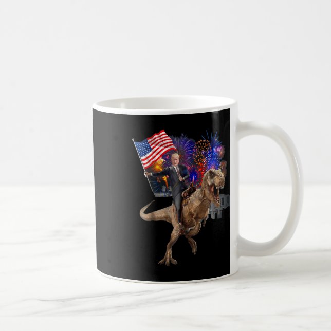 Ein Dinosaurier-T-Rex-Riding unterstützt Trump 202 Kaffeetasse (Rechts)