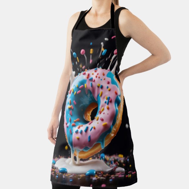 Ein Donut mit vereisten und farbenfrohen Sprinklen Schürze (InSitu)