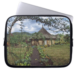 Ein Dorf im Hochland, Goroka, Papua Neu Laptopschutzhülle
