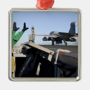 Ein EA-6B Prowler startet vom Führerraum Ornament Aus Metall