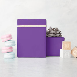 Ein einfaches violettes Hintergrundbild mit subtil Geschenkpapier