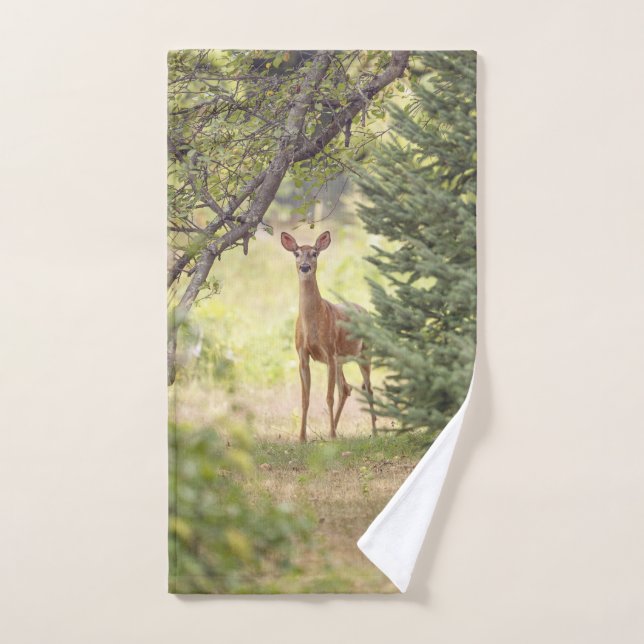 Ein einsamer Hirsch Handtuch (Handtuch)