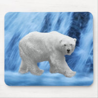Ein Eisbär am gefrorenen Wasserfall
