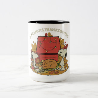 Ein Erdnuss-Erntedank Zweifarbige Tasse