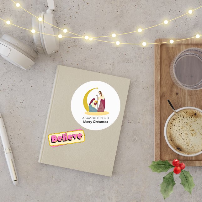 Ein Erretter ist Geboren frohe Weihnachtskrippe Runder Aufkleber (Simple Christmas Nativity Stickers)