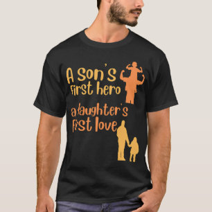 Ein erster Held für den Sohn, die erste Liebe eine T-Shirt