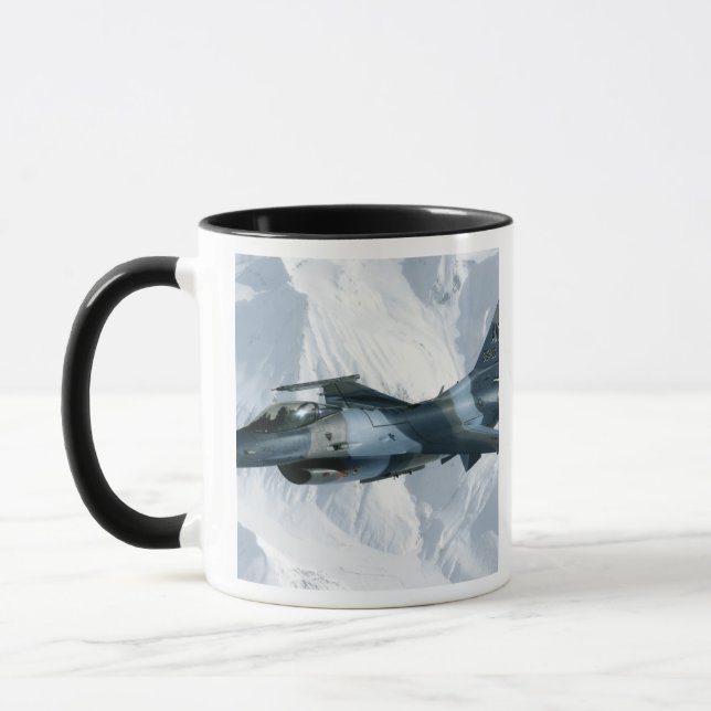 Ein F-16-Aggressor Tasse (Links)