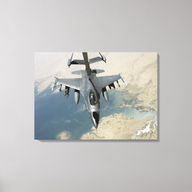 Ein F-16-Kämpffalken schürt Leinwanddruck (Vorderseite)