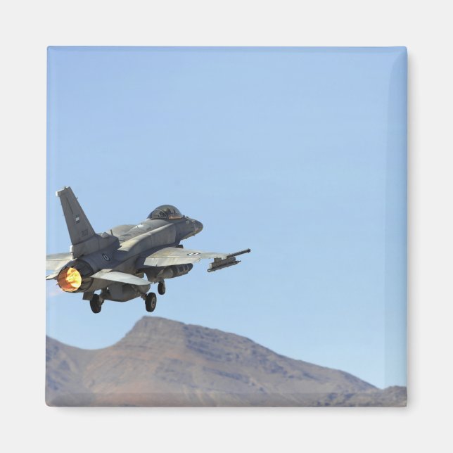 Ein F-16E aus den Vereinigten Arabischen Emiraten Magnet (Vorne)