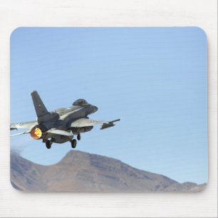 Ein F-16E aus den Vereinigten Arabischen Emiraten Mousepad