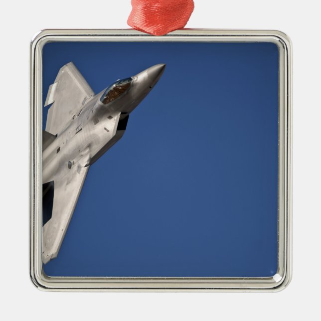 Ein F-22 Raptor-Flugzeug Silbernes Ornament (Vorne)
