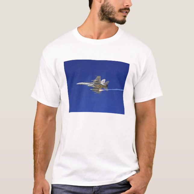 Ein F/A-18C-Hornet T-Shirt (Vorderseite)