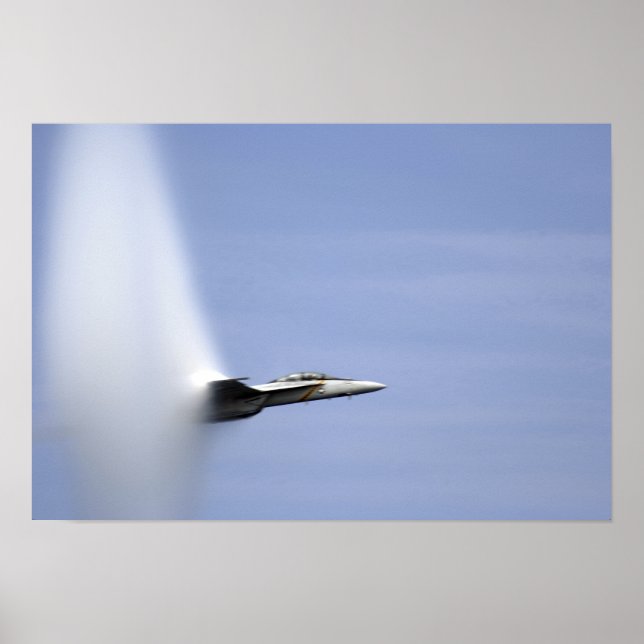 Ein F/A-18E Super Hornet erreicht die Geschwindigk Poster (Vorne)