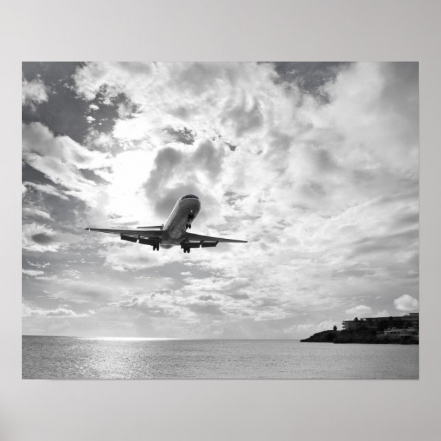 Ein Flugzeug landet in Princess Poster (Vorne)