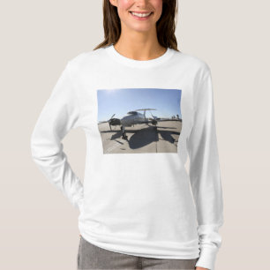 Ein Flugzeug UC-12F Königs Air T-Shirt