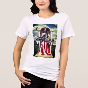 Ein Frauenplatz ist in der Resistenz Tri-Blend Shirt