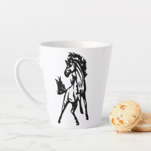 Ein fröhlich springendes Pferd in der Wildnis Milchtasse