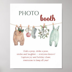 Ein fröhliches kleines Weihnachtskleid Foto Booth Poster
