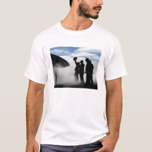 Ein Führerraum-Crewmitglied T-Shirt