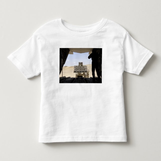 Ein Gabelstapler lädt Fracht auf einen C-130 Hercu Kleinkind T-shirt (Vorderseite)