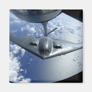 Ein Geist B-2 bewegt sich in Position für die Magnet