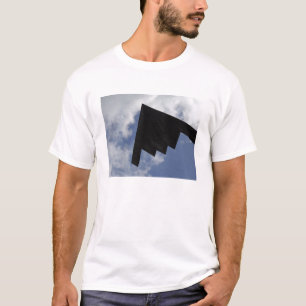 Ein Geist B-2 im Flug T-Shirt