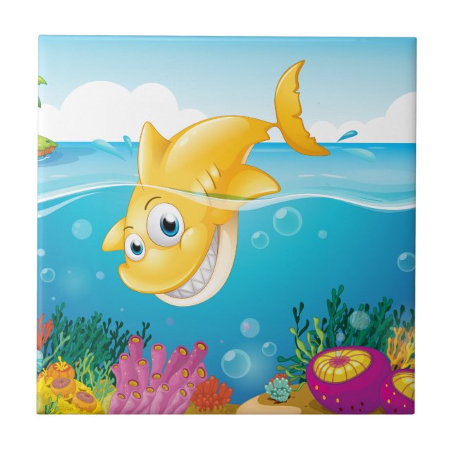 Ein gelbes Haifischtauchen in das Meer Fliese (Vorderseite)