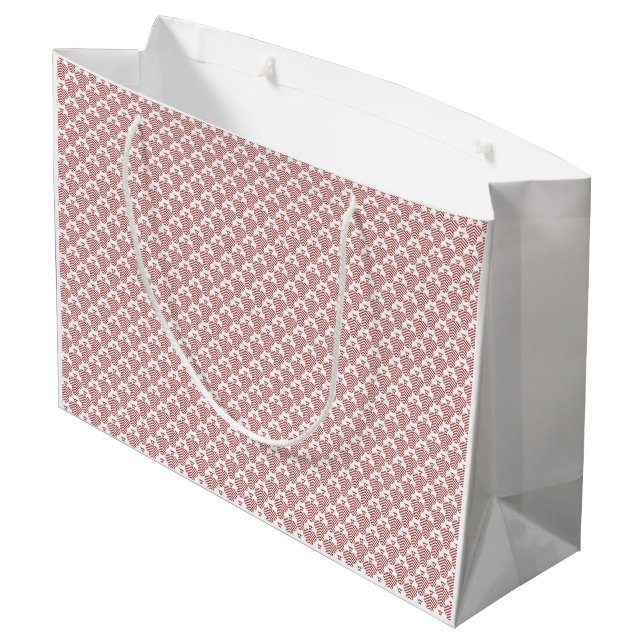 Ein gemusterter Teppich mit roten und braunen Moti Große Geschenktüte (Rückseite Schrägansicht)