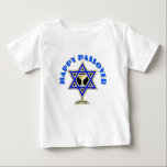 Ein glücklicher Pessach Baby T-shirt<br><div class="desc">Happy Pessach bietet den jüdischen Stern von David und eine Weintasse bereit für die Gebete und vier Fragen.</div>