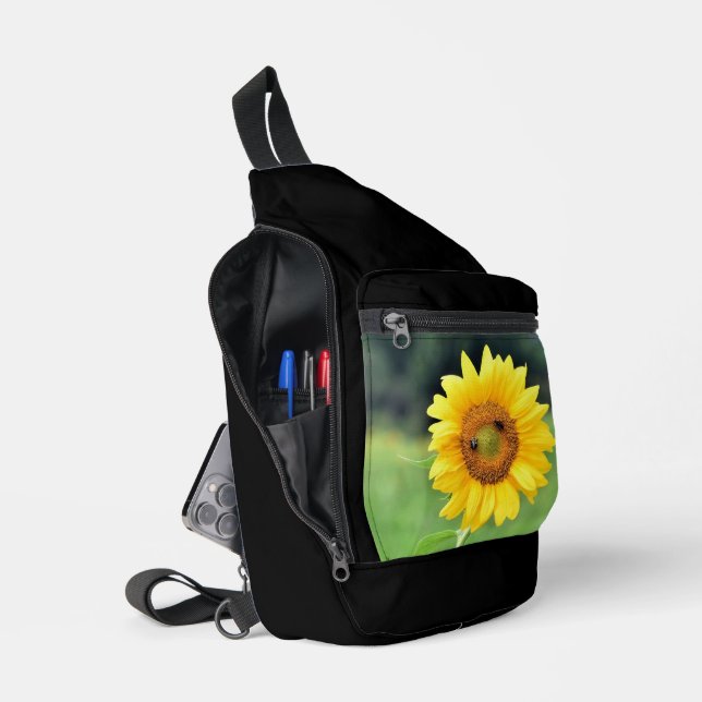 Ein glücklicher Sonnenblumenbeutel Crossbody Bag (Offen)