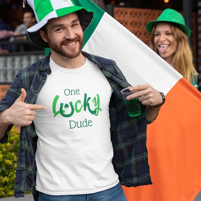 Ein glücklicher Typ | Individualisierbarer St Patr T-Shirt (Von Creator hochgeladen)
