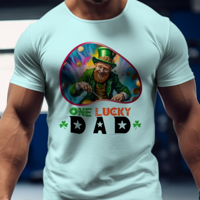 Ein glücklicher Vater - Leprechauns Scavenger-Jagd T-Shirt (Von Creator hochgeladen)
