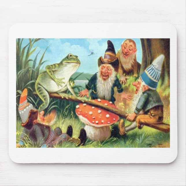 Ein Gnome und Frosch auf einer Pilzsäge Mousepad (Vorne)