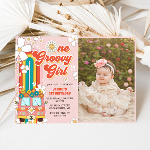 Ein Groovy Girl Retro Rainbow 1. Geburtstags-Foto Einladung