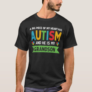 Ein großes Stück meines Herzens hat Autismus und e T-Shirt