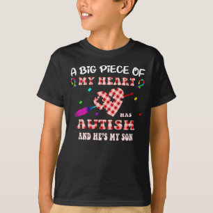 Ein großes Stück meines Herzens hat Autismus und e T-Shirt