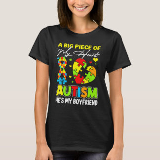 Ein großes Stück meines Herzens hat Autismus und e T-Shirt