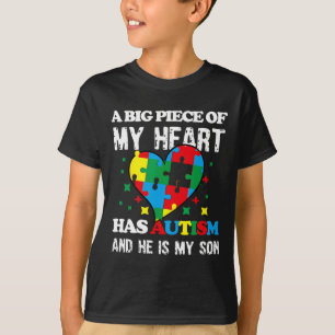 Ein großes Stück meines Herzens hat Autismus und e T-Shirt