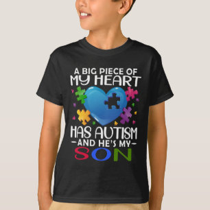 Ein großes Stück meines Herzens hat Autismus und e T-Shirt