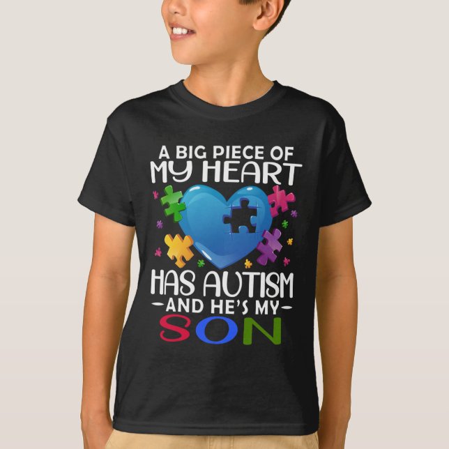 Ein großes Stück meines Herzens hat Autismus und e T-Shirt (Vorderseite)