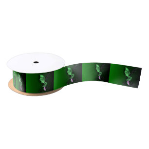 Ein grüner Drache Satinband