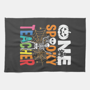 Ein gruseliger Halloween-Lehrer-Design_1 Geschirrtuch