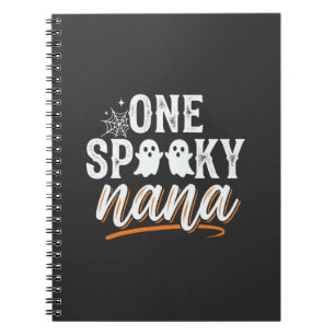 Ein gruseliger Nana Halloween-Geist-Design Notizblock